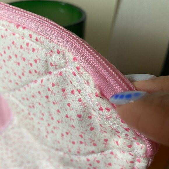 Handmade quilted laptop bag with zipper in pink polka dot and heart fabric - Picture 10 of 10